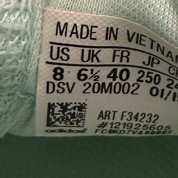Adidas Women's Mint Green Sneakers size 8 pre owned Exellent conditions - Picture 6 of 6